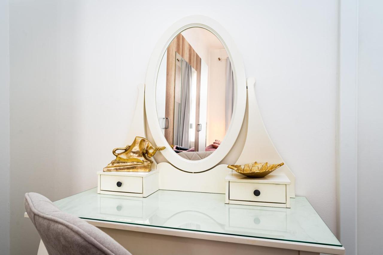 Emperors Elegance Suite Prague Extérieur photo