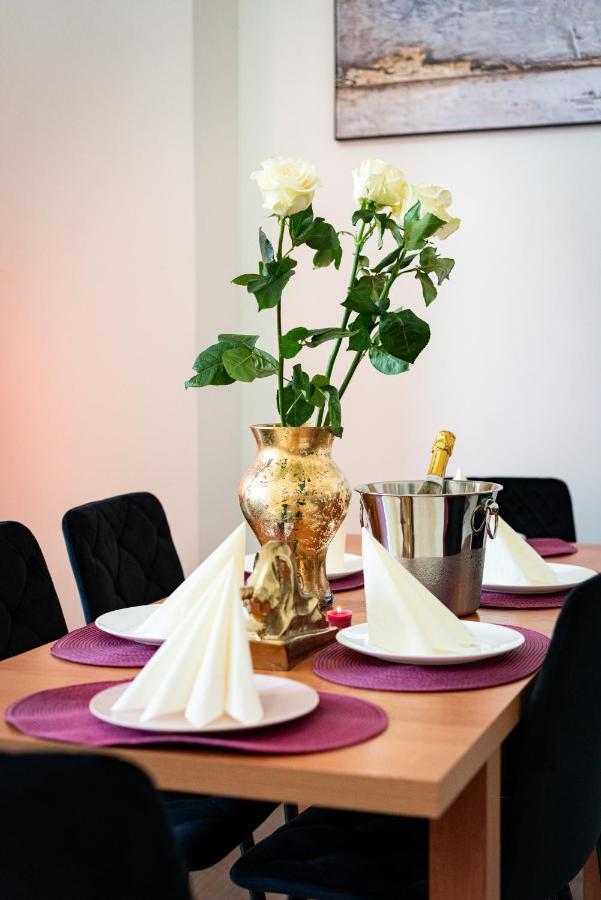 Emperors Elegance Suite Prague Extérieur photo